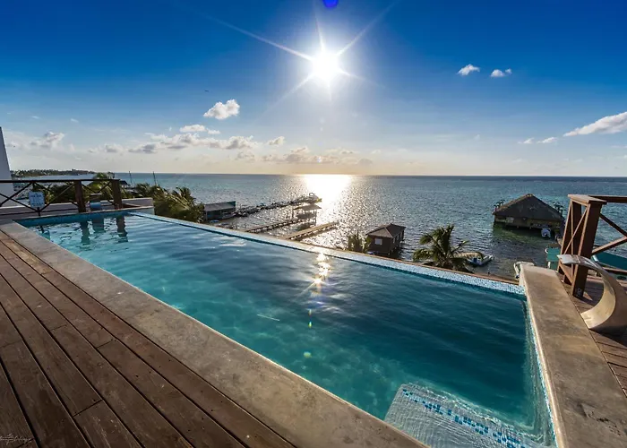 Sandbar Beachfront Hotel & Hostel Restaurant