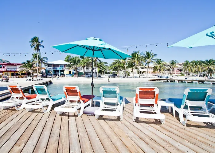 Sandbar Beachfront Hotel & Hostel Restaurant Hostel *